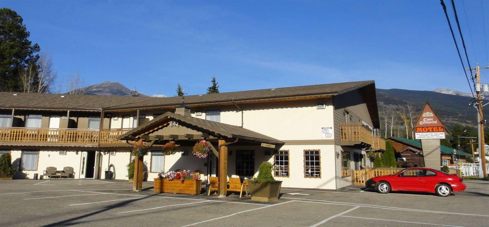 Chalet Continental Motel Valemount Exteriör bild